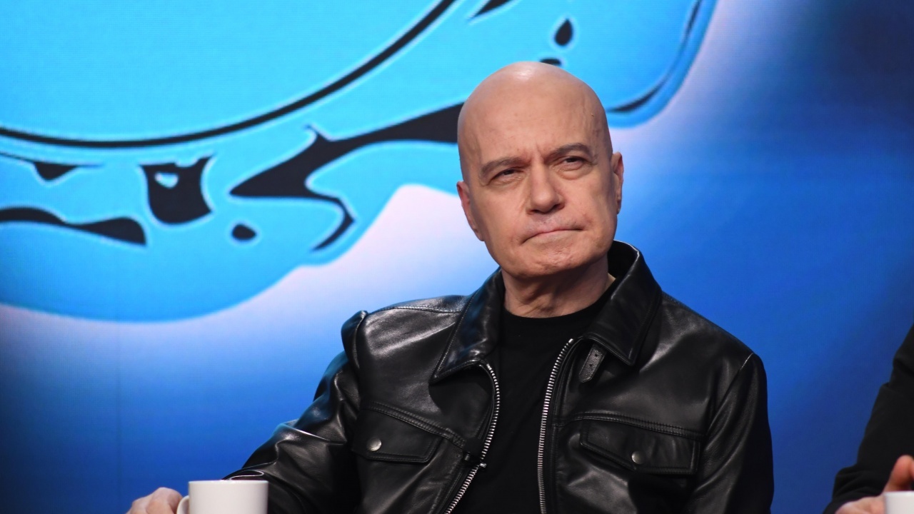 Български певец, телевизионен водещ и политик Слави Трифонов